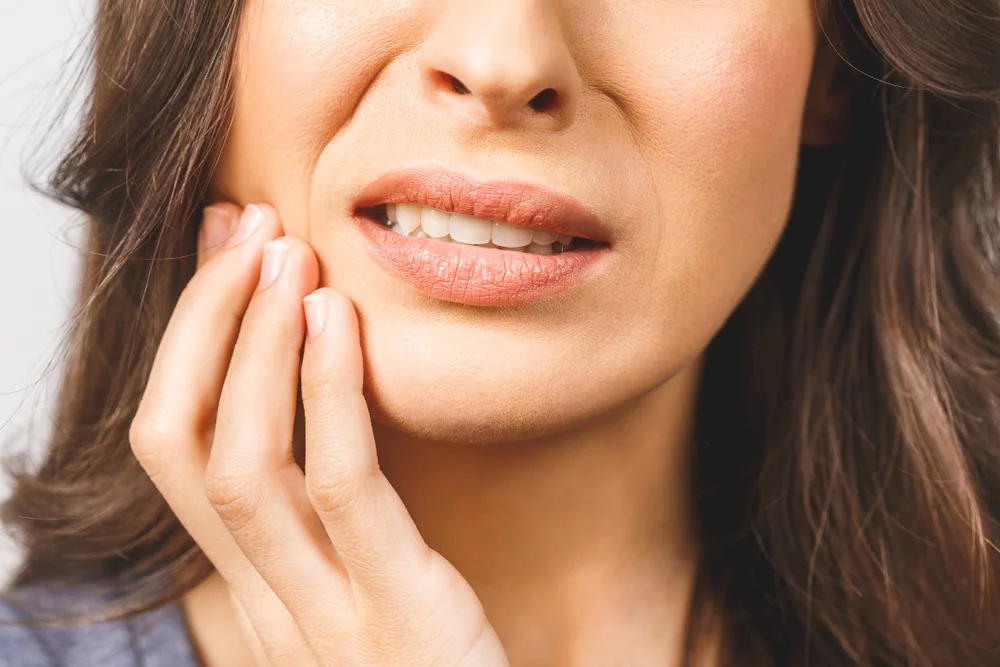 Aumento de dentes quebrados na pandemia. Por que isso está acontecendo?